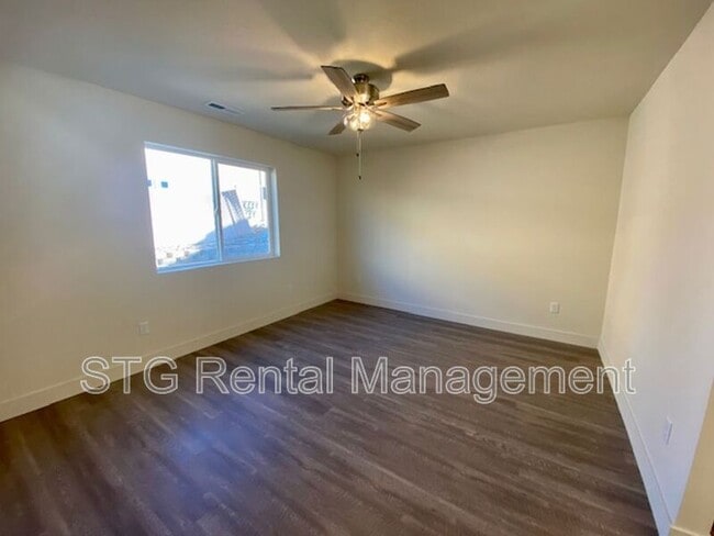 Building Photo - 939 S 25 W