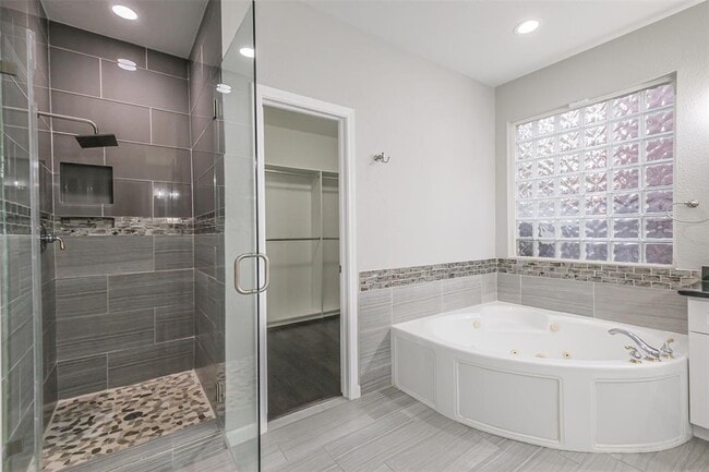 Building Photo - 5506 Langhorne Ct
