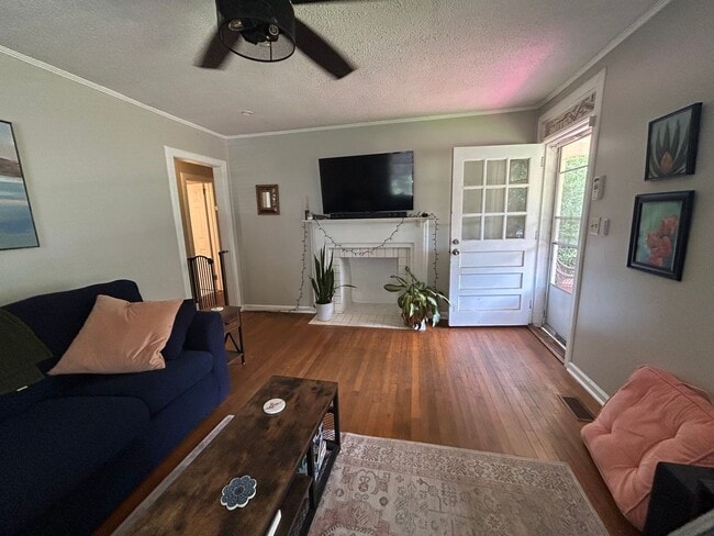Building Photo - 79 Springbrook- Available August 2025!!