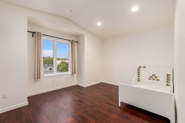 Building Photo - 4895 Shattuck Ave.