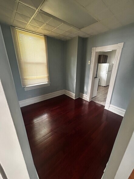 Building Photo - 106 Lynnwood Ave