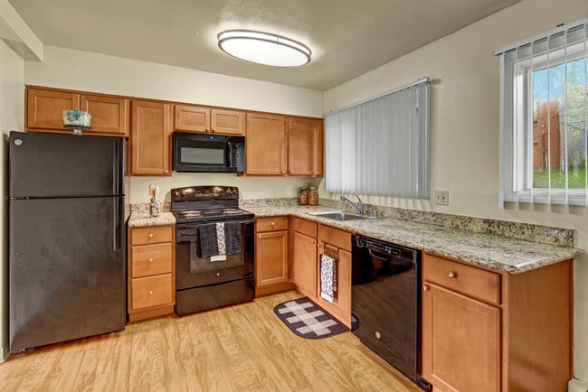 Montclair Apartments - Kitchen - Montclair