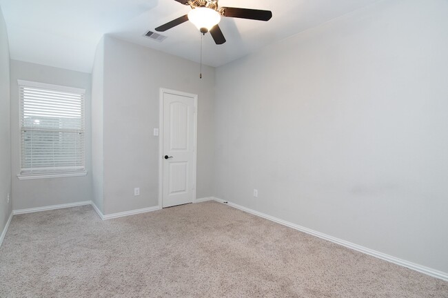 Building Photo - 14607 W Bekapark Ct