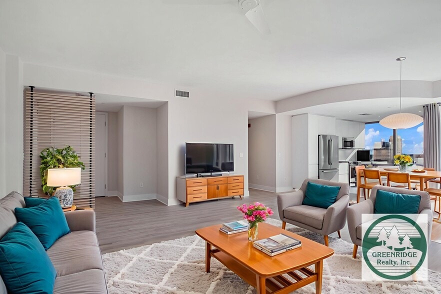 Building Photo - 335 Bridge St NW