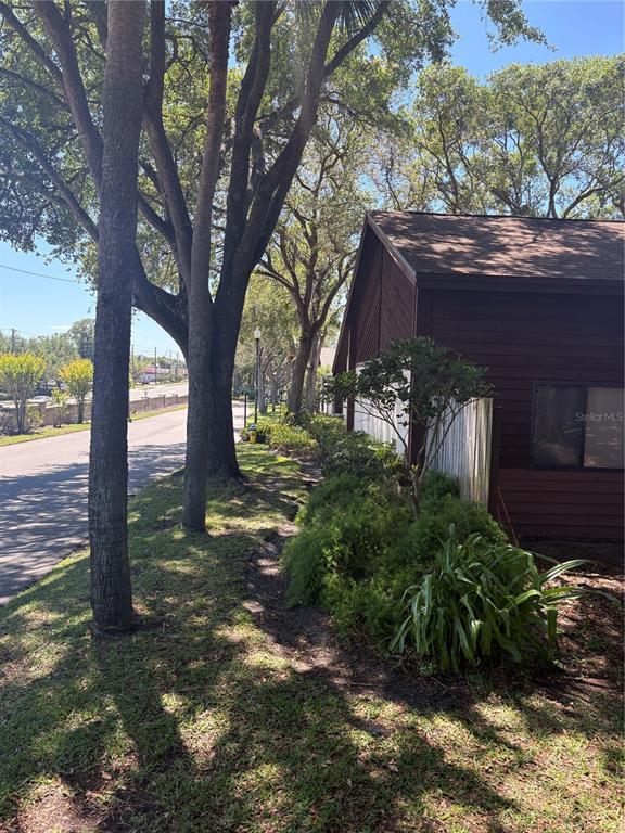 Building Photo - 501 Mansfield Dr