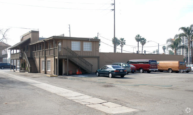 Building Photo - Saddleback Lodge