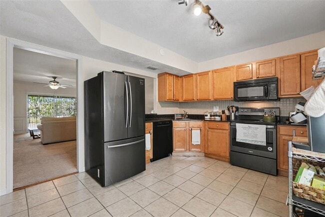 Building Photo - 10346 Carrollwood Ln