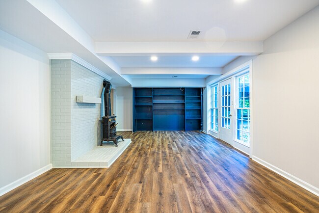Building Photo - FLEMING HILLS SUBDIVISION!