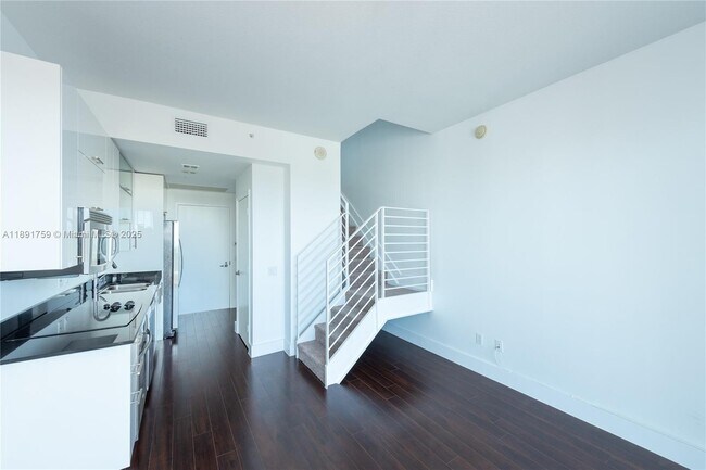 Building Photo - 60 SW 13th St