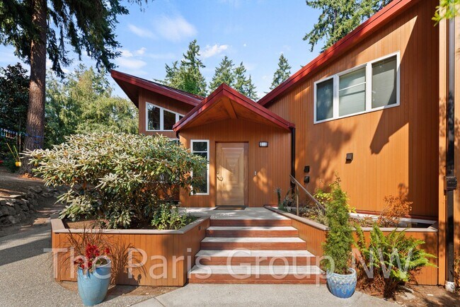 Building Photo - Extraordinary Custom Enatai Home *4min to DT Bellevue *High End Finishes * Central AC *EV Charger