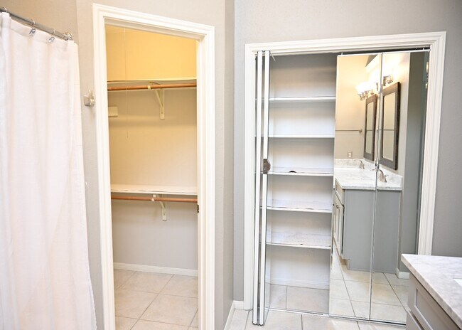 Building Photo - 10207 Wayward Wind Ln