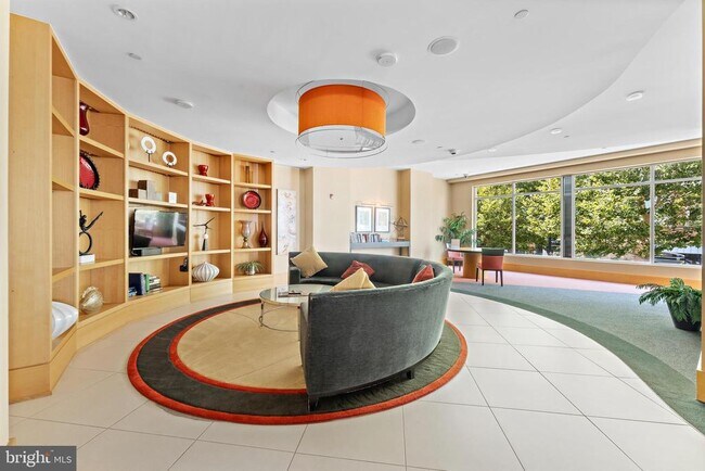 Building Photo - 155 Potomac Passage