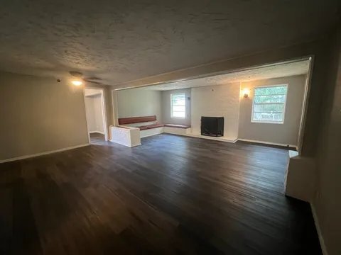 Building Photo - 4731 E Castlewood Dr