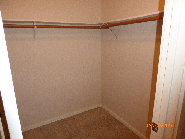 Building Photo - 3 Bed 2 Bath Condo in Factoria