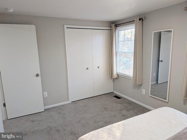 Building Photo - 14491 Black Horse Ct