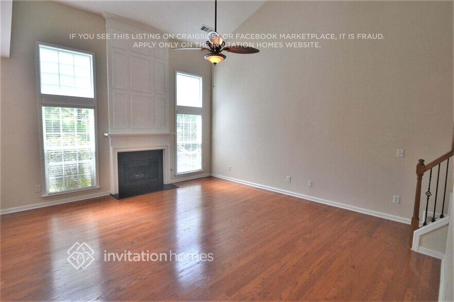 Building Photo - 544 Watercress Dr