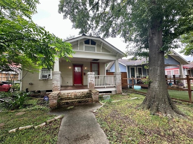Building Photo - 4409 Blossom St