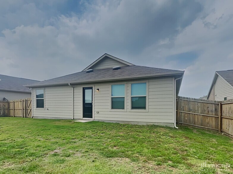 Building Photo - 309 Anvil Dr