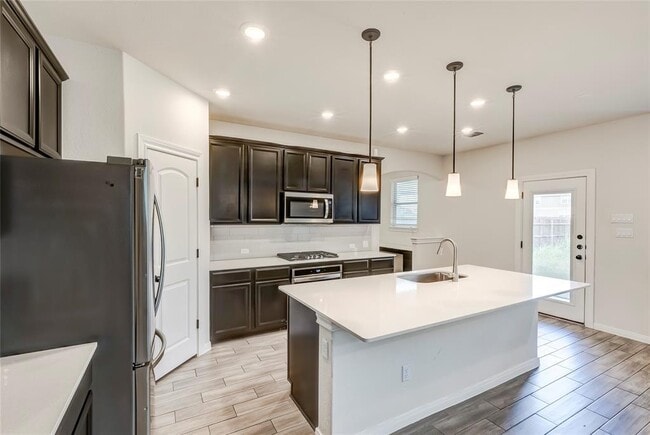 Building Photo - 332 Zuma Dr