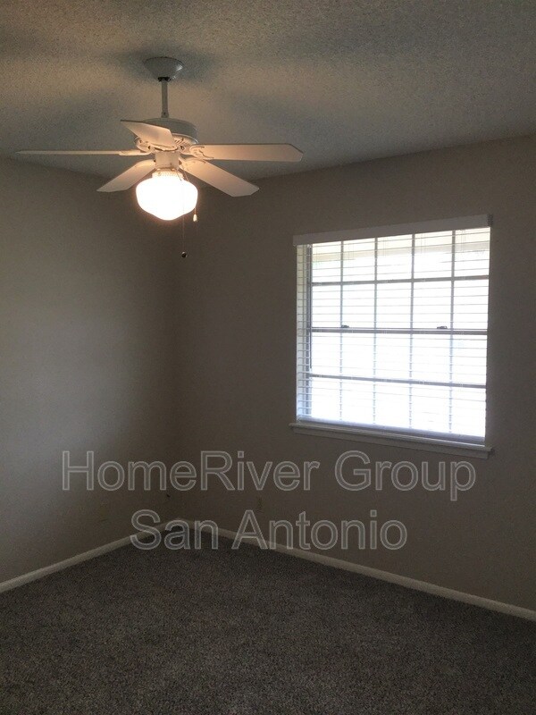 Building Photo - 3518 Pinebluff Dr