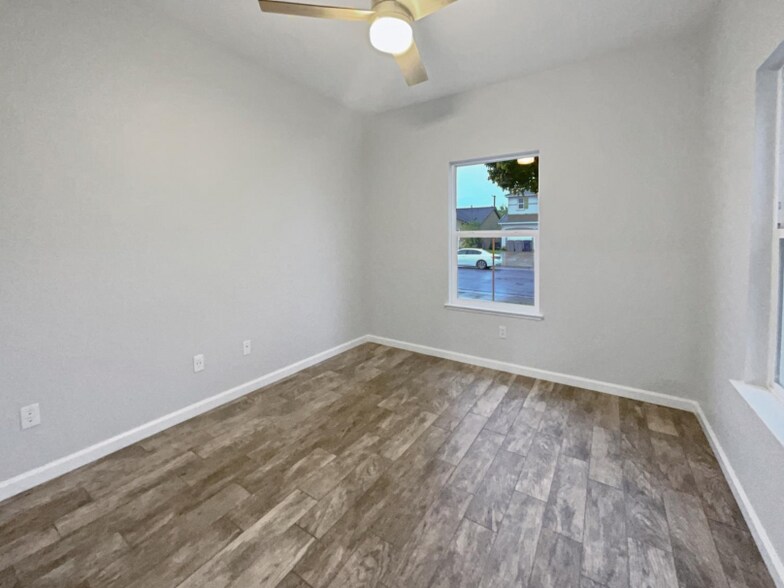 Building Photo - 7525 Muirfield Way