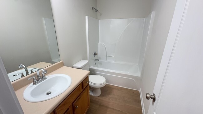 Building Photo - BRIDGEWATER HOME! LEASING FOR NOW OR AUGUST 2026! 1/2 Off Deposit!