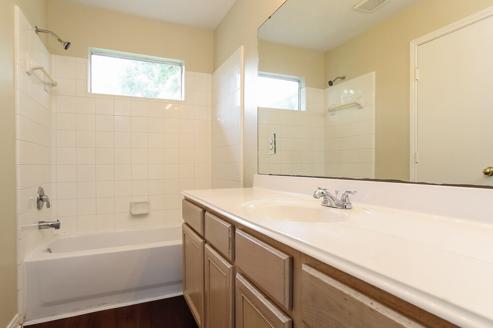 Building Photo - 8002 Scarlet Tanager Dr