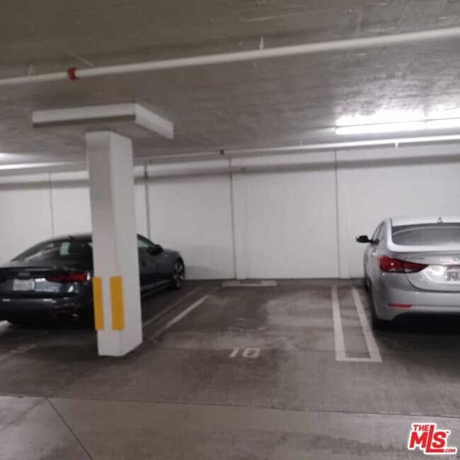 Building Photo - 1700 Sawtelle Blvd