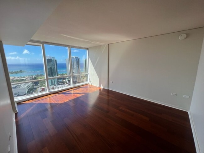 Building Photo - Captivating Panoramic Views from the 42nd ...