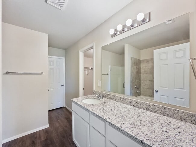 Building Photo - New 4-Bedroom Home for Rent with Granite C...