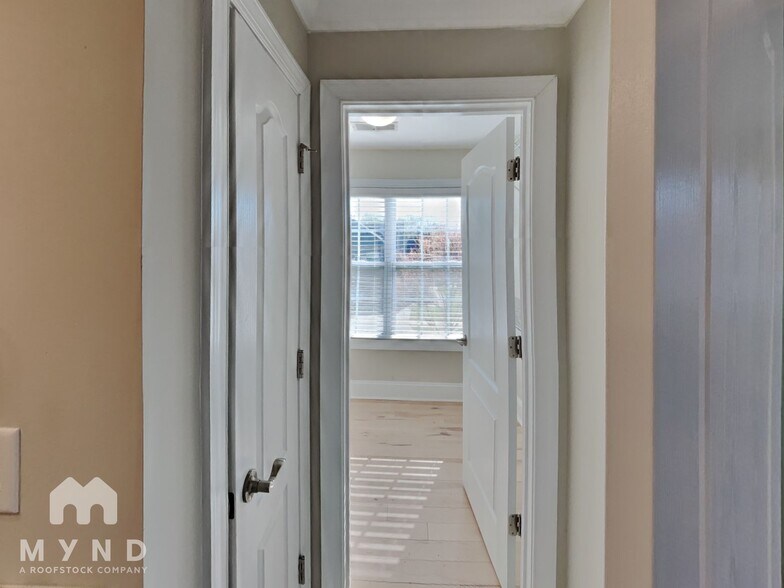 Building Photo - 13005 Pumpkin Way Dr