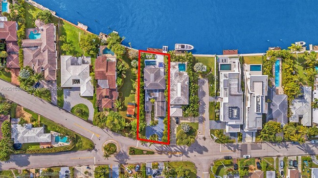Building Photo - 9380 Bay Dr
