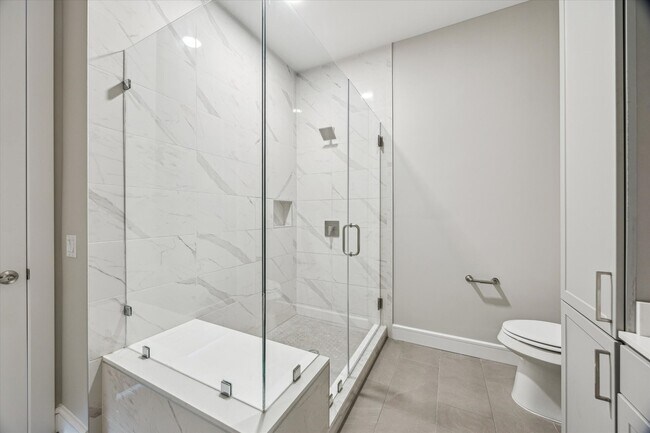 Building Photo - 9757 Katy Fwy