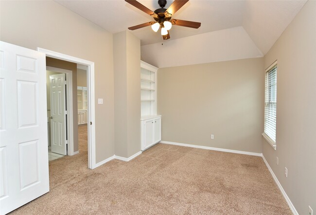 Building Photo - 19810 Emerald Leaf Dr