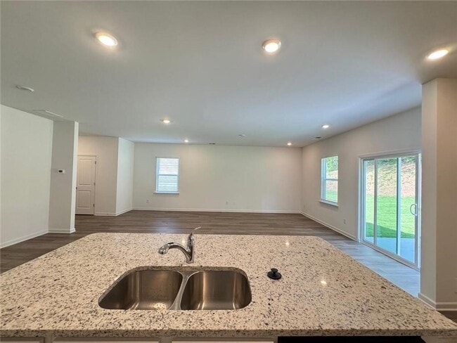 Building Photo - 396 Red Dragon Dr