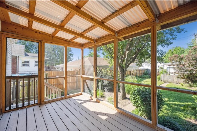 Screened Backporch - 4096 Concordia Ave