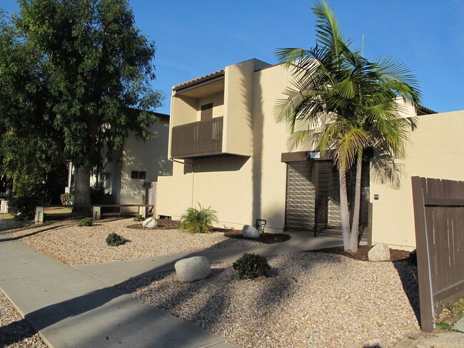 Building Photo - LIVE NEAR THE BEACH & THE BAY 2BD/1.5BA TOWNHOME IN PACIFIC BEACH! $3,195/mo!