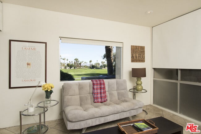 Building Photo - 501 Desert Lakes Cir