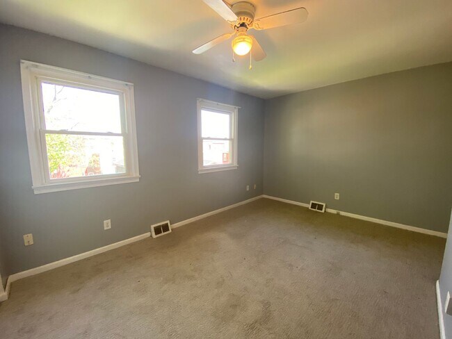 Building Photo - Charming 2 BR / 1.5 Townhome in Lancaster City Coming Soon