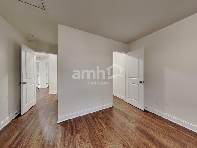 Building Photo - 3920 Riceland Pl