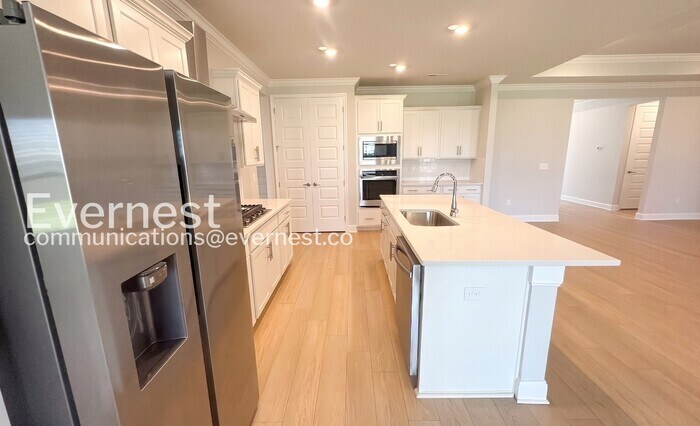 Building Photo - 22651 Donahue Dr