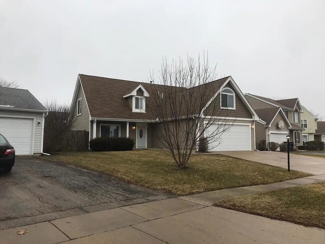 Building Photo - 110 Filbert Dr