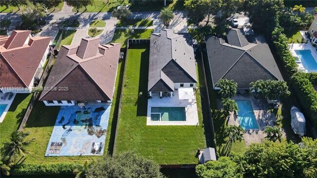 Building Photo - 17320 SW 92nd Ct