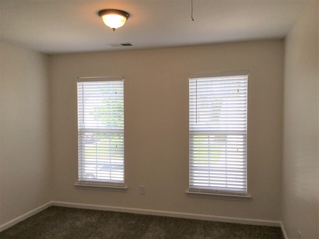 Building Photo - 1015 Farmingham Ln