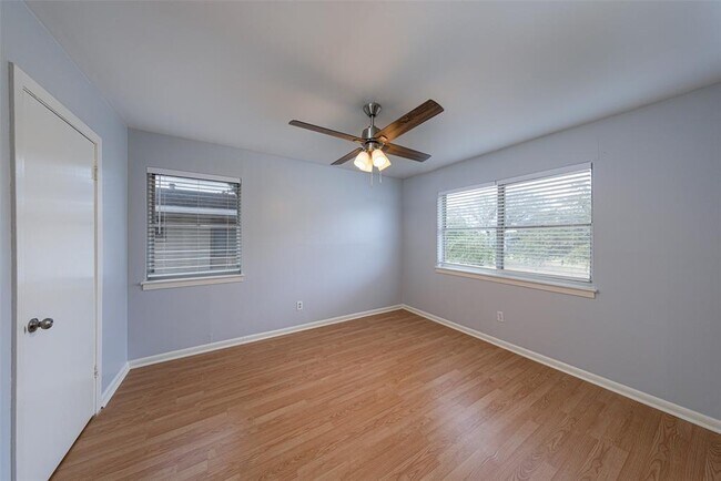 Building Photo - 3603 Murworth Dr