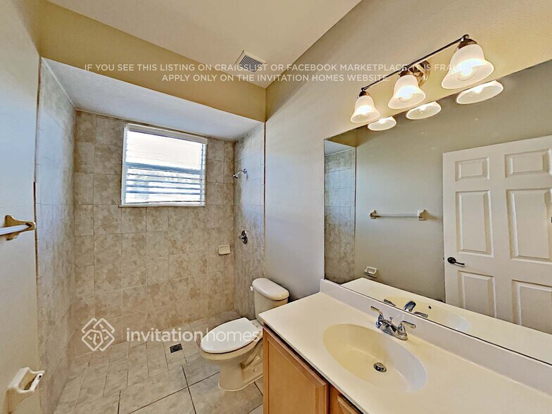 Building Photo - 4019 Knott Dr