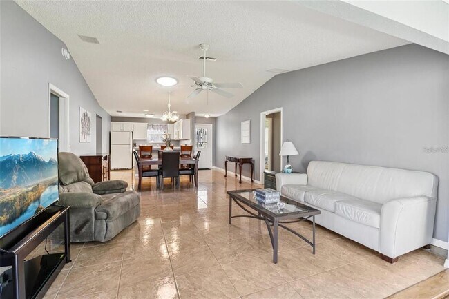 Building Photo - 8544 SE 177th Bartram Loop