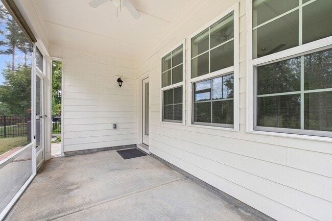 Building Photo - Live Beautifully in This Upgraded 4-Bedroom Home in Apex!