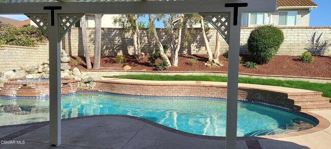 Building Photo - 748 Azure Hills Dr