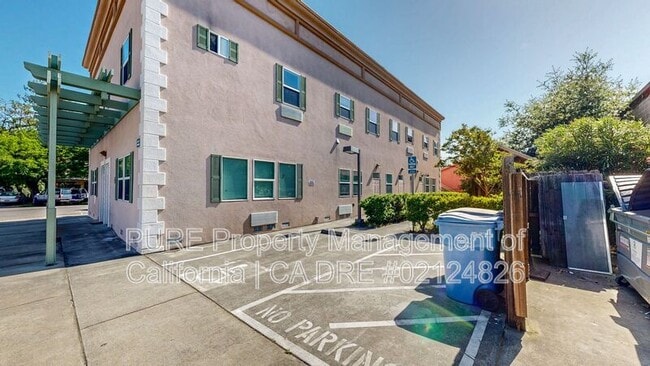Building Photo - 154 Railroad Ave